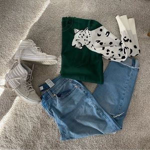 Levi’s Denizen lightwash boyfriend jeans